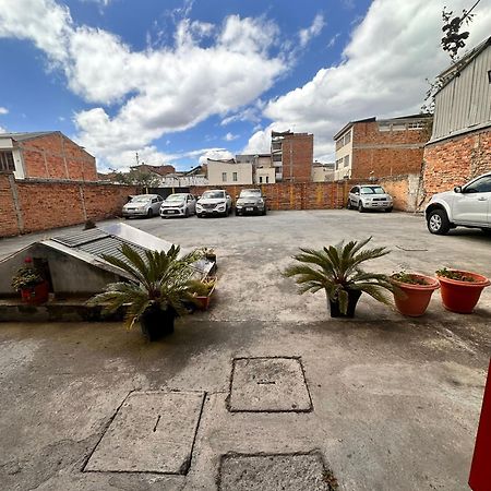 Hotel Coronel Cuenca Exterior foto